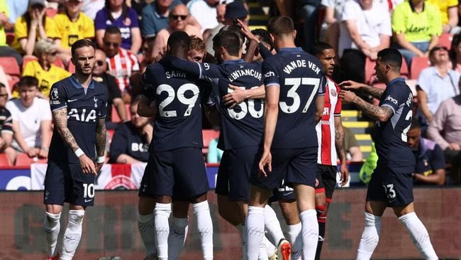 Pemain Tottenham saat merayakan gol melwan Sheffield United. Foto: AFP/DARREN STAPLES