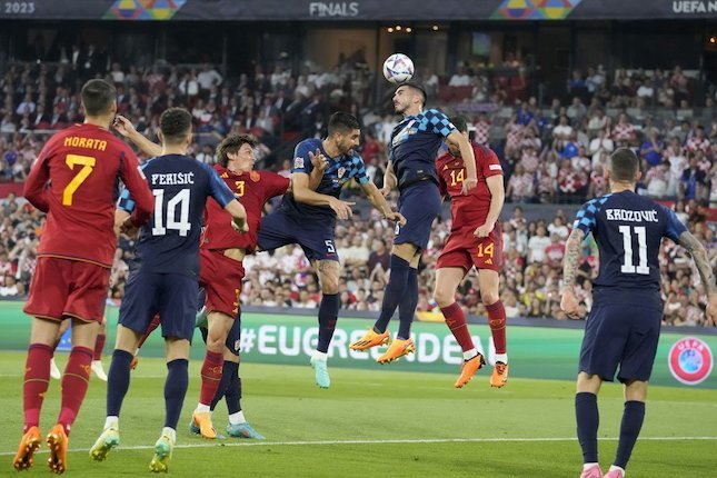 Duel Kroasia vs Spanyol di final UEFA Nations League. Foto:  (c) AP Photo/Peter Dejong