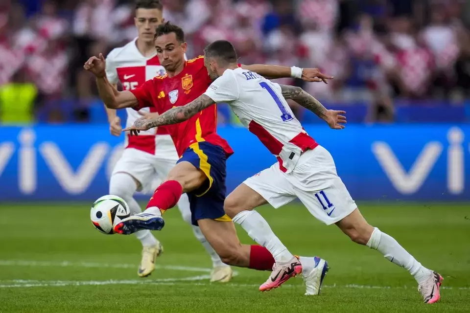 Fabian Ruiz saat melawan Kroasia di Euro 2024. Foto:  (AP/AP)