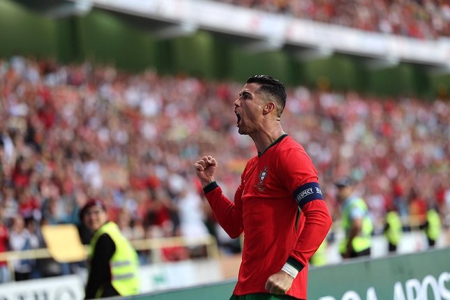 Cristiano Ronaldo dalam laga uji coba melawan Irlandia. Foto: AP Photo/Luis Vieira