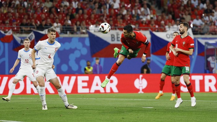 Aksi Cristiano Ronaldo saat melawan Ceko di Euro 2024. Foto: REUTERS/John Sibley