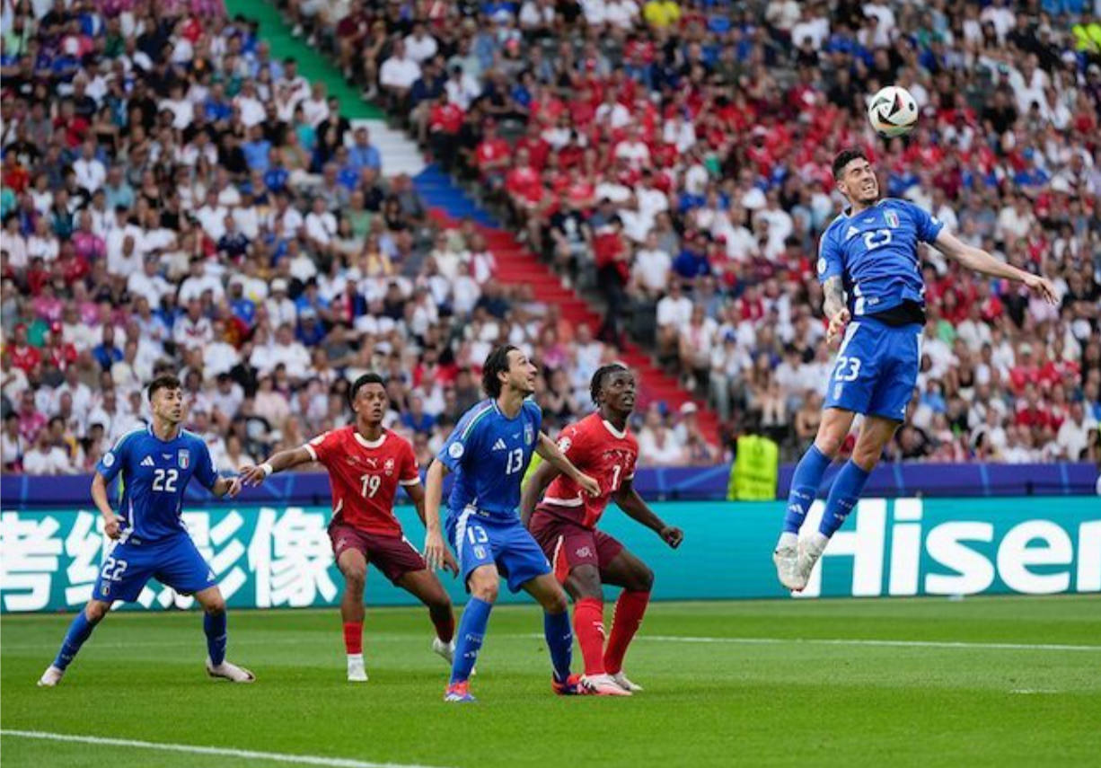 Hasil pertandingan Italia vs Swiss di babak 16 besar Euro 2024. (c) AP Photo/Matthias Schrader